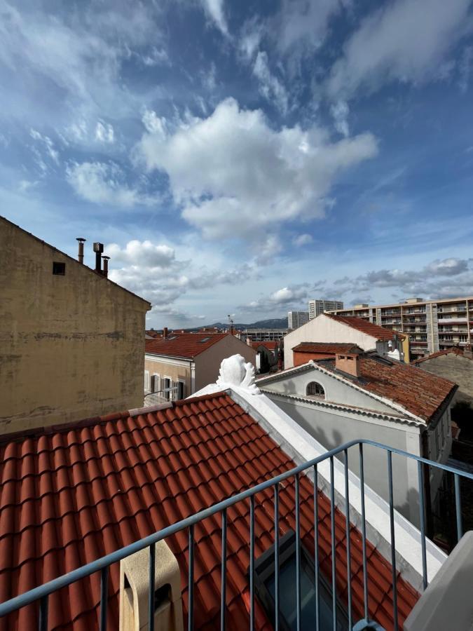 L'olivier Apartment *